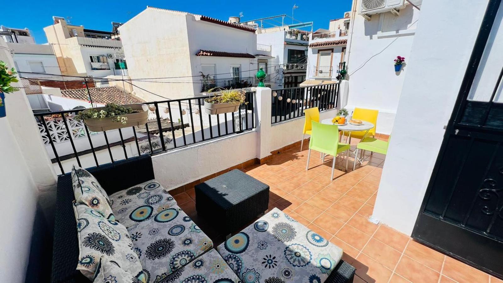Jimena Malaga En El Centro De Appartement Nerja